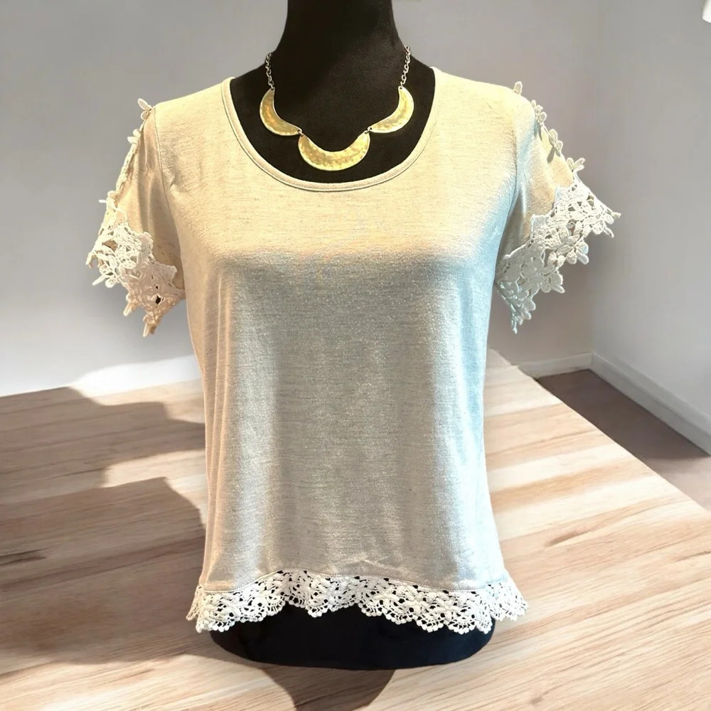 Takara Size Medium Beige High Low Top‎ Crochet Accent Linen Blend juniors